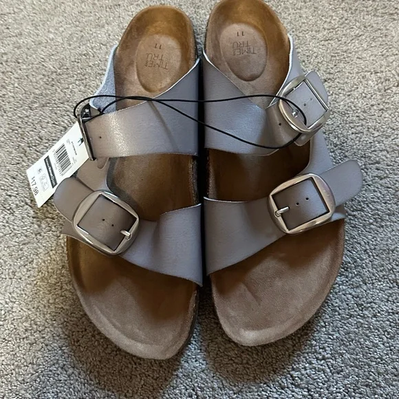 NWT Gray sandals - Picture 1 of 4